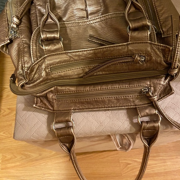 Bueno bronze metallic handbag with 10 pockets & 9 zippers & 8 long zipper pulls - Picture 5 of 16